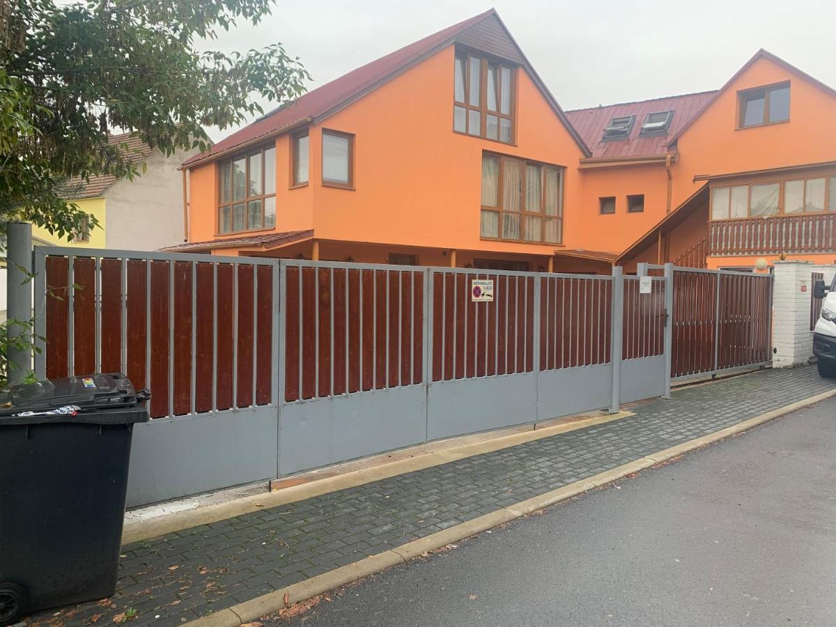 3 Apartments In 1 Location Прага Экстерьер фото